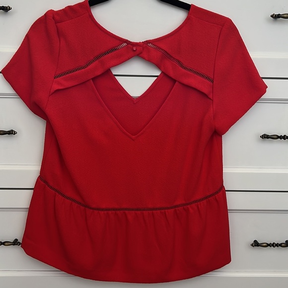 Sezane Coral Top with Cutout sz 36 (US 4) - Picture 4 of 5